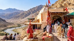 पाकिस्तान के रेगिस्तान का वो मंदिर, जहां गिरा था माता सती का सिर; मुस्लिम भी कहते हैं 'नानी की हज'