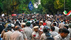 दिल्ली में विरोध प्रदर्शन, कारोबारियों को 4000 करोड़ का नुकसान; कौन होगा जिम्मेदार?