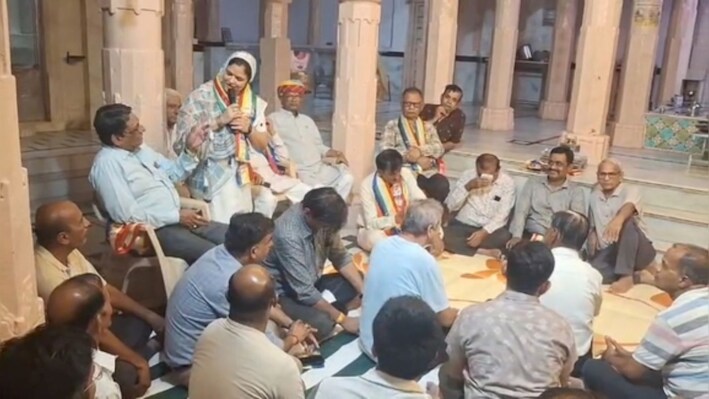 डूंगरपुर में जिला परिषद चुनाव का दिलचस्प मुकाबला, करोड़पति प्रत्याशियों से लेकर पूर्व विधायक तक मैदान में
