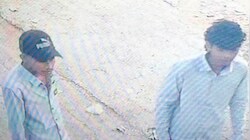 कैमरे में कैद हुए टाइगर श्रॉफ पर फायरिंग करने वाले 'शूटर्स', अंधेरी स्टेशन के पास मिली बाइक; सामने आई CCTV तस्वीरें