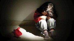12 साल की बच्ची से रेप-मर्डर मामले में बड़ा खुलासा, मुंह में ठूंसा गया था जहर लगा रुमाल; जानें PM रिपोर्ट में क्या-क्या आया सामने?