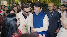 टाइगर श्रॉफ पर हमले के एक दिन बाद सीएम फडणवीस से मिले जैकी श्रॉफ, सामने आईं मुलाकात की तस्वीरें