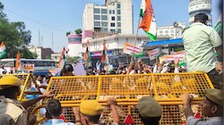 जयपुर कमिश्नरेट के दोनों गेटों पर महा-घमासान ! सैकड़ों कांग्रेसी सड़कों पर उतरे