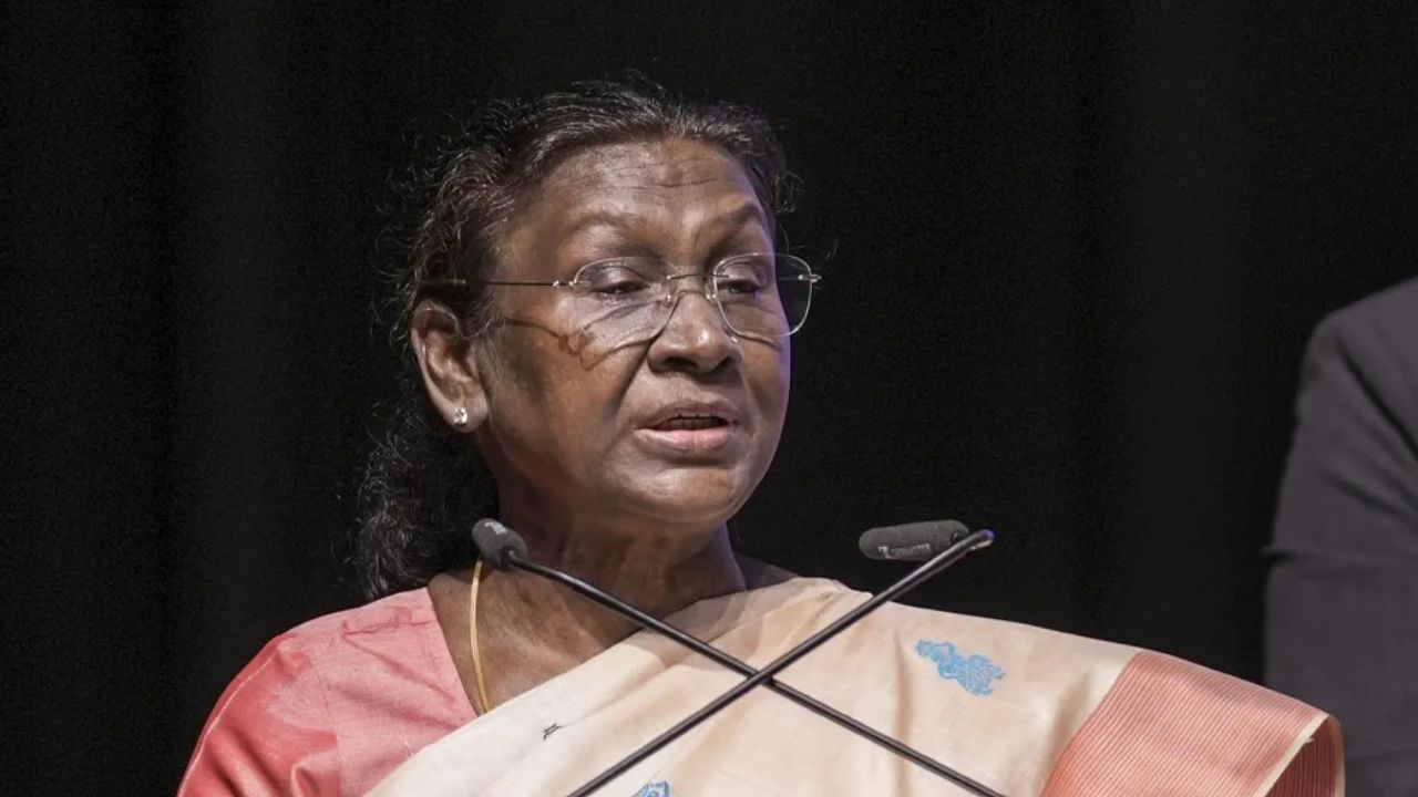 राष्ट्रपति द्रौपदी मुर्मू का 2 दिवसीय छत्तीसगढ़ दौरा: 200 रुपये का स्मारक सिक्का करेंगी जारी, बस्तर दशहरा में होंगी शामिल राष्ट्रपति द्रौपदी मुर्मू का 2 दिवसीय छत्तीसगढ़ दौरा: 200 रुपये का स्मारक सिक्का करेंगी जारी, बस्तर दशहरा में होंगी शामिल