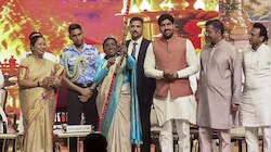 दिल्ली में दशहरे की धूम: राष्ट्रपति द्रौपदी मुर्मू ने जलाया 221 फीट का रावण, CM रेखा गुप्ता ने बताया विजयदशमी का महत्व