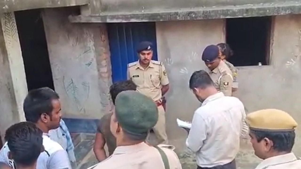 मधुबनी में मां से मारपीट की शिकायत कर लौट रही नवविवाहिता की चाकू मारकर हत्या, पूर्व प्रेमी पर लगा गंभीर आरोप मधुबनी में मां से मारपीट की शिकायत कर लौट रही नवविवाहिता की चाकू मारकर हत्या, पूर्व प्रेमी पर लगा गंभीर आरोप