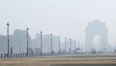 आज का मौसम: दशहरे के बाद मौसम का यू टर्न, दिल्ली से असम तक सर्दी की आहट, बारिश-आंधी का भी डबल अटैक