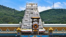 तिरुपति मंदिर की नई व्यवस्थाः निकाय चुनाव के कारण नियमों में बदलाव, विजयदशमी पर 83 हजार से ज्यादा भक्तों ने किए दर्शन