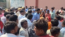 अलवर में रोडवेज बस का कहर: स्कूटी सवार सरकारी अध्यापिका की मौत, लोगों ने जयपुर रोड किया जाम