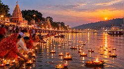 मंदाकिनी नदी के रामघाट पर क्यों उमड़ती है दीपदान के लिए भीड़? जानें इसकी असली वजह