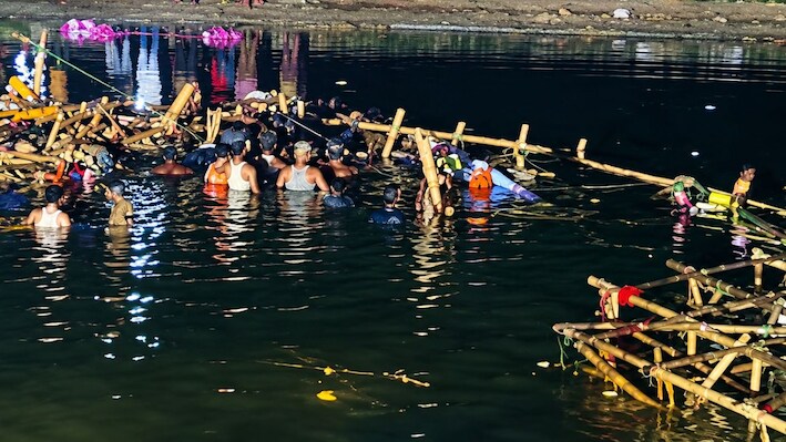 पटना के मनेर में मूर्ति विसर्जन के दौरान बड़ा हादसा, सोन नदी में डूबने से युवक की मौत, एंबुलेंस नहीं मिलने पर उठे सवाल