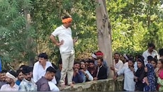 छबड़ा में सड़क जाम कर SDM कार्यालय पहुंचे नरेश मीणा: खाद के लिए किसानों का हल्लाबोल, प्रशासन को दिया अल्टीमेटम