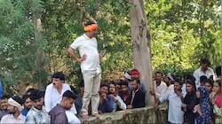 छबड़ा में सड़क जाम कर SDM कार्यालय पहुंचे नरेश मीणा: खाद के लिए किसानों का हल्लाबोल, प्रशासन को दिया अल्टीमेटम