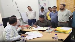 98 लाख के वेतन घोटाले में भागलपुर DEO और DPO सस्पेंड, अब विभागीय कार्रवाई की तैयारी