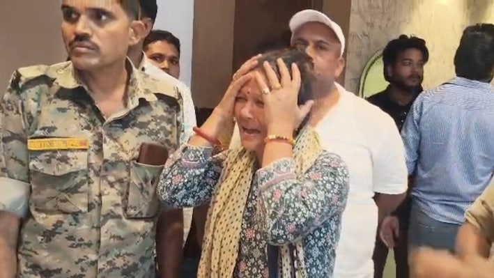 हजारीबाग में हाई कोर्ट की महिला वकिल की संदिग्ध परिस्थितियों में मौत, फ्लैट में फंदे से लटका मिला शव, पति फरार