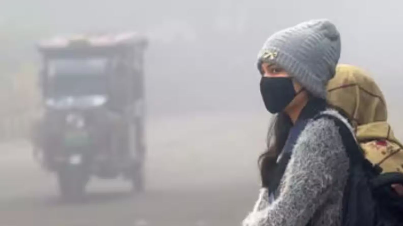 छत्तीसगढ़ में गुलाबी ठंड की दस्तक सरगुजा-बस्तर में गिरने लगा पारा, मैदानी इलाकों में पसीने छुड़ा रही गर्मी छत्तीसगढ़ में गुलाबी ठंड की दस्तक सरगुजा-बस्तर में गिरने लगा पारा, मैदानी इलाकों में पसीने छुड़ा रही गर्मी