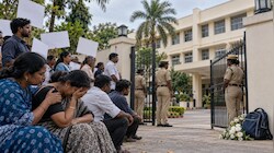 'जातिगत भेदभाव और मानसिक प्रताड़ना...': कोयंबटूर में 11वीं के छात्र की खुदकुशी से कोहराम, प्रदर्शन तेज