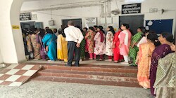 वोट डालने में शिक्षकों ने स्नातकों को पछाड़ा: बिहार विधान परिषद की 8 सीटों पर मतदान संपन्न, 27 अक्टूबर को आएगा रिजल्ट