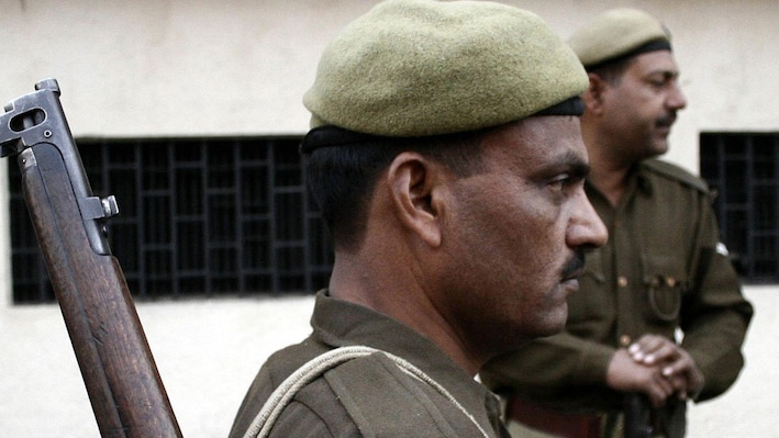दिल्ली में जुए के खिलाफ ताबड़तोड़ एक्शन: छह मामलों में 14 गिरफ्तार; ताश के 262 पत्ते और रुपये बरामद
