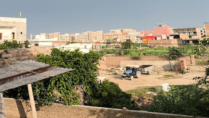 Rajasthan Weather Update: राजस्थान में आज मौसम लेगा करवट, 8 जिलों में आंधी-बारिश का अलर्ट, चलेंगी हवाएं