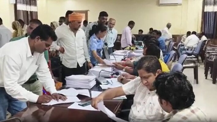 प्रतापगढ़ जिला प्रमुख की कुर्सी पर किसका राज: टिकटों ने बदला सियासी गणित