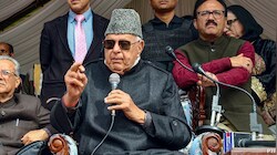 'इंसाफ नहीं दिखता तो पाकिस्तान चले जाएं': फारूक अब्दुल्ला के बयान पर चौतरफा विरोध, गिरफ्तारी की उठी मांग
