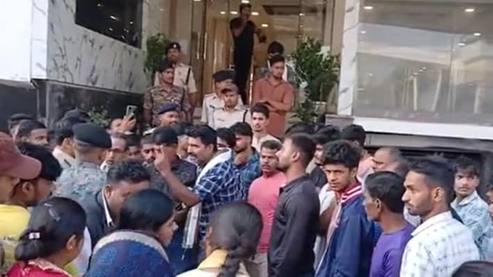 गोपालगंज: BJP MLC के होटल 'राजीव रीजेंसी' में देर रात चाकूबाजी, एक कर्मचारी की मौत; दो घायल