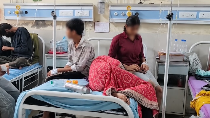 Faridabad में नेवी कर्मी की प्रताड़ना से परेशान पत्नी ने 3 बच्चों समेत पीया जहरीला पदार्थ, हालत नाजुक
