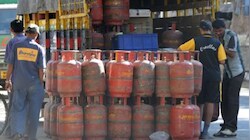 क्या त्योहारों में LPG सिलेंडर की सप्लाई पर असर पड़ेगा? 26 अक्टूबर को दिल्ली में डीलर्स की हड़ताल, जानें क्या है मांगें