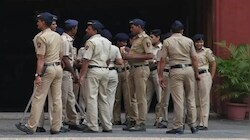 पुणेः दिनदहाड़े 18 साल की लड़की के अपहरण की कोशिश, चीख सुनते ही लोगों ने आरोपी को दबोचा
