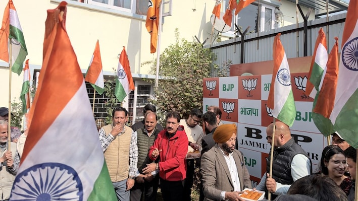 'ब्लैक डे' से 'जश्न के उत्सव' तक... BJP ने कैसे विलय की वर्षगांठ को 'नए कश्मीर' के जश्न में बदला?