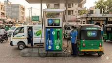 E20 के बाद अब 100% इथेनॉल से दौड़ेगी आपकी कार, सरकार ने E100 फ्यूल को दी मंजूरी, नफा-नुकसान समझिए