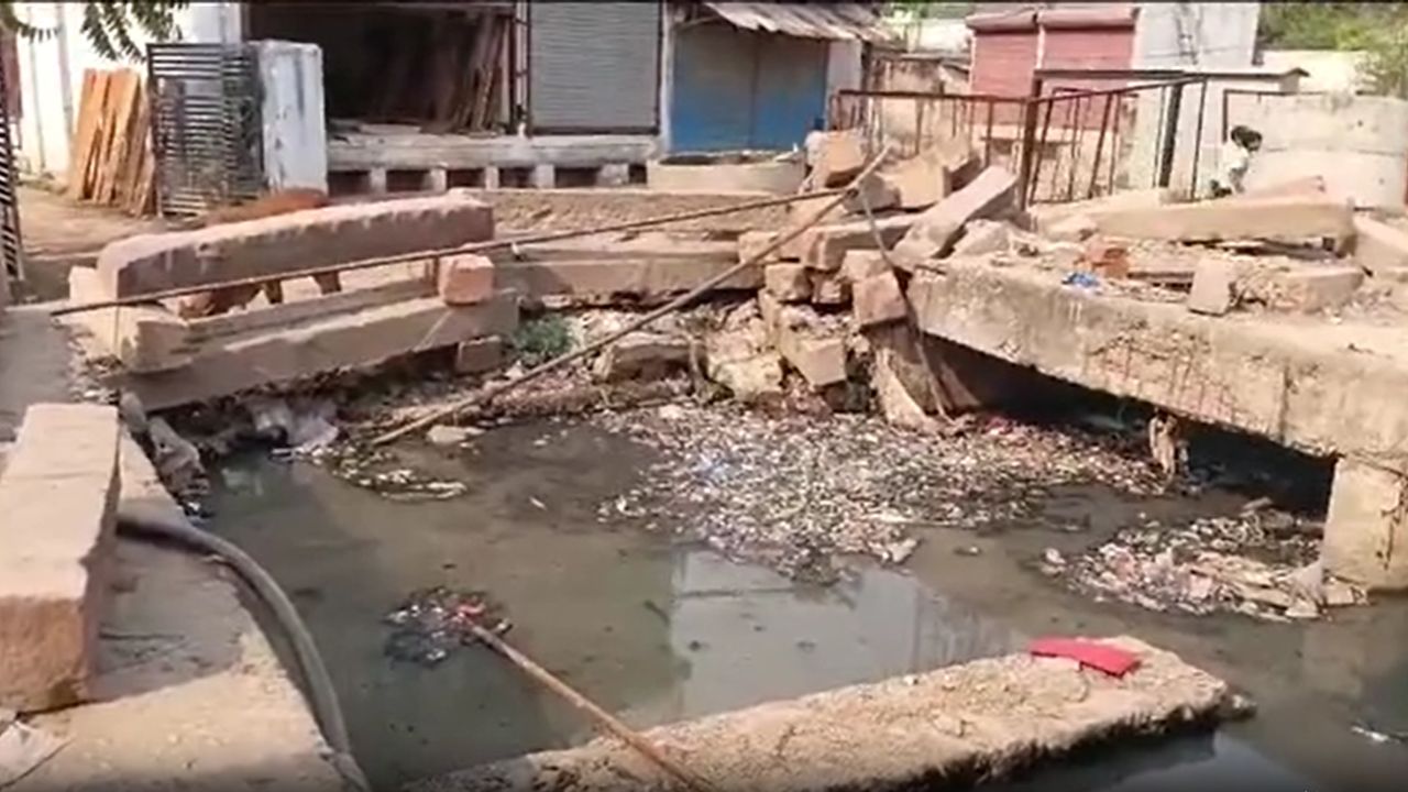 हिंडौन में जलभराव से मिलेगी राहत: ड्रेनेज सिस्टम के लिए सरकार ने मंजूर किए 71 करोड़ रुपए का बजट हिंडौन में जलभराव से मिलेगी राहत: ड्रेनेज सिस्टम के लिए सरकार ने मंजूर किए 71 करोड़ रुपए का बजट