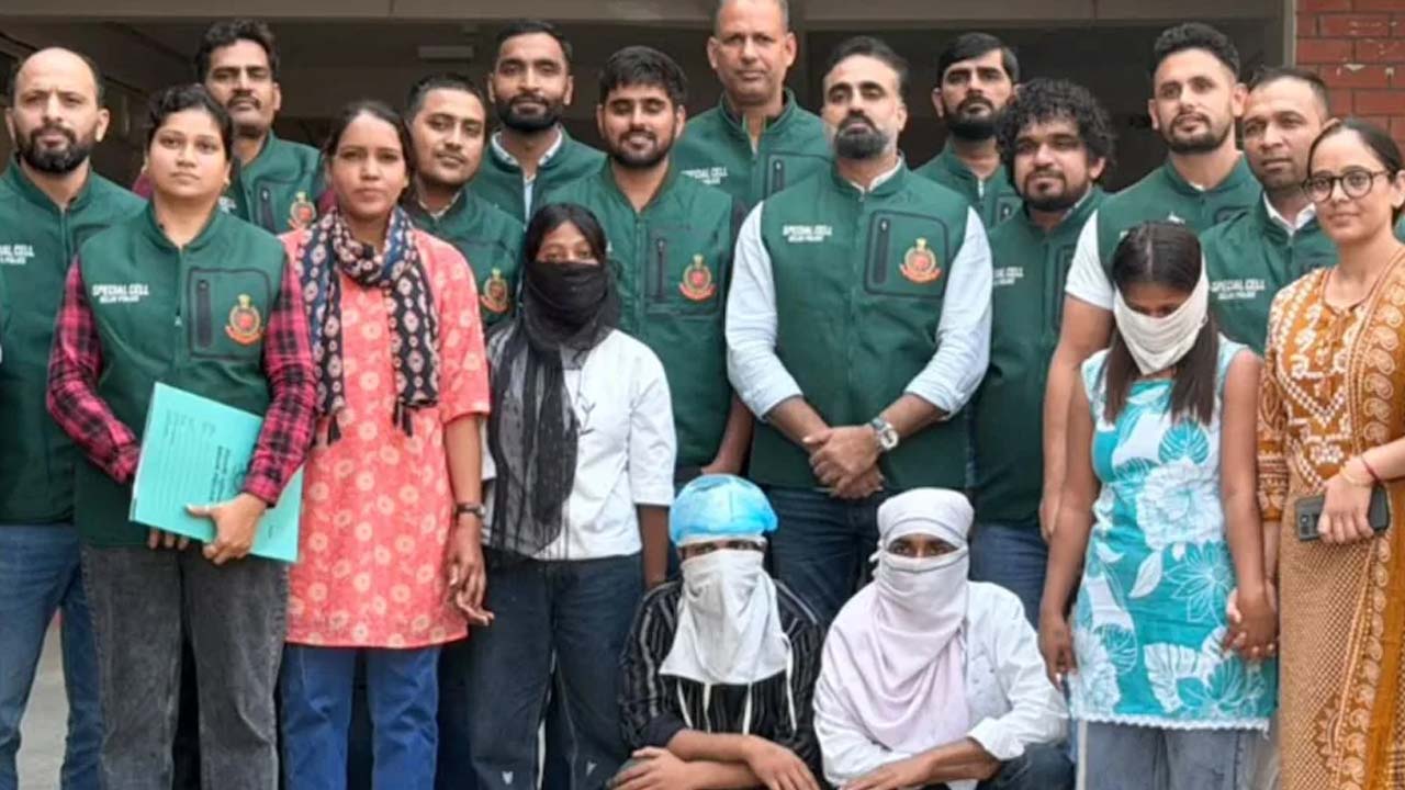 'मुझे बहकाकर मुंबई ले गई थी सहेली', टाइगर श्रॉफ हमले में अरेस्ट बबीता बोली, कहा- साजिश की नहीं थी जानकारी 'मुझे बहकाकर मुंबई ले गई थी सहेली', टाइगर श्रॉफ हमले में अरेस्ट बबीता बोली, कहा- साजिश की नहीं थी जानकारी