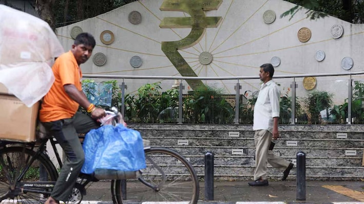 रेपो रेट बढ़ने पर महंगा हो जाता है लोन, घटने पर जल्दी नहीं मिलता फायदा; RBI की स्टडी में सामने आया बैंकों का बड़ा खेल