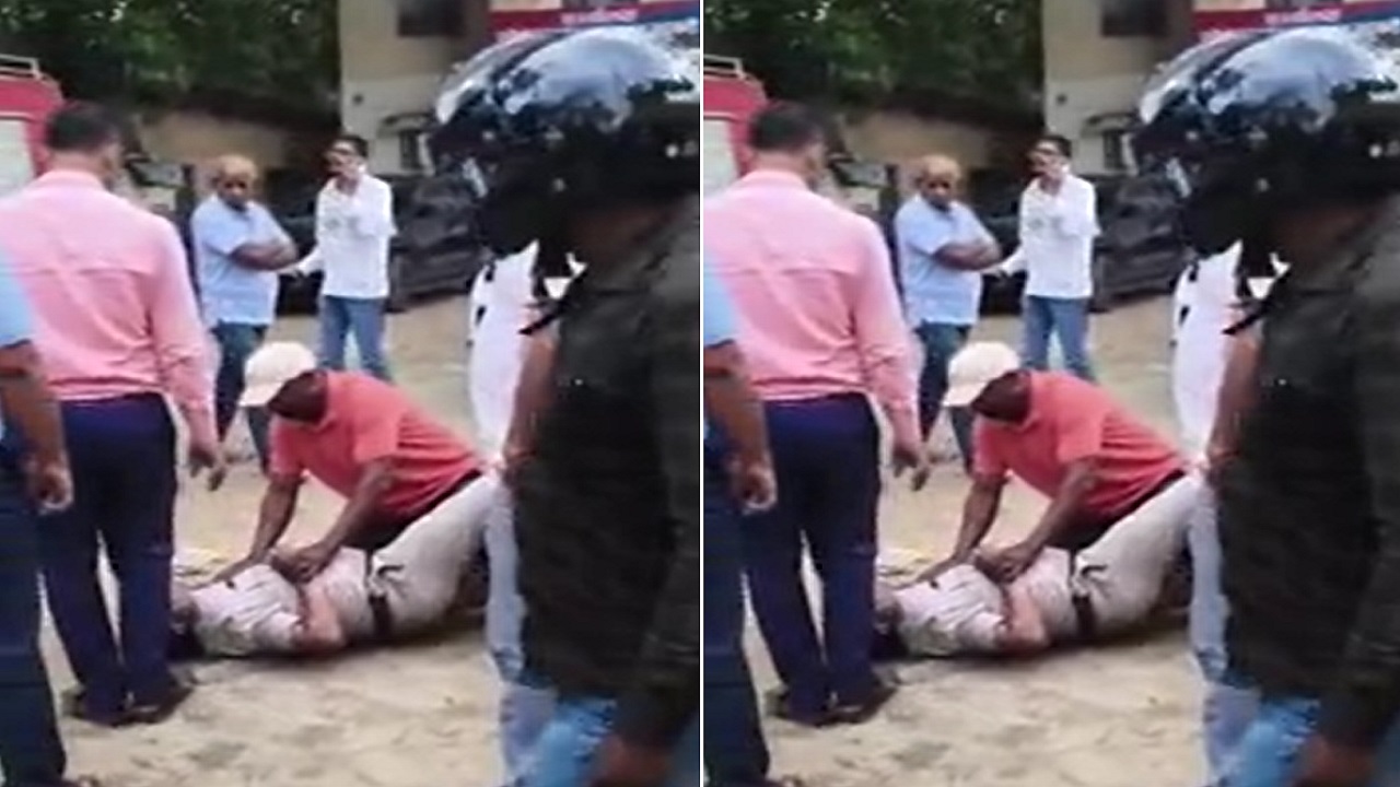 मधुबनी के ट्रैफिक डीएसपी 30 हजार घूस लेते गिरफ्तार, निगरानी टीम की कार्रवाई के दौरान बिगड़ी तबीयत, अस्पताल में भर्ती मधुबनी के ट्रैफिक डीएसपी 30 हजार घूस लेते गिरफ्तार, निगरानी टीम की कार्रवाई के दौरान बिगड़ी तबीयत, अस्पताल में भर्ती