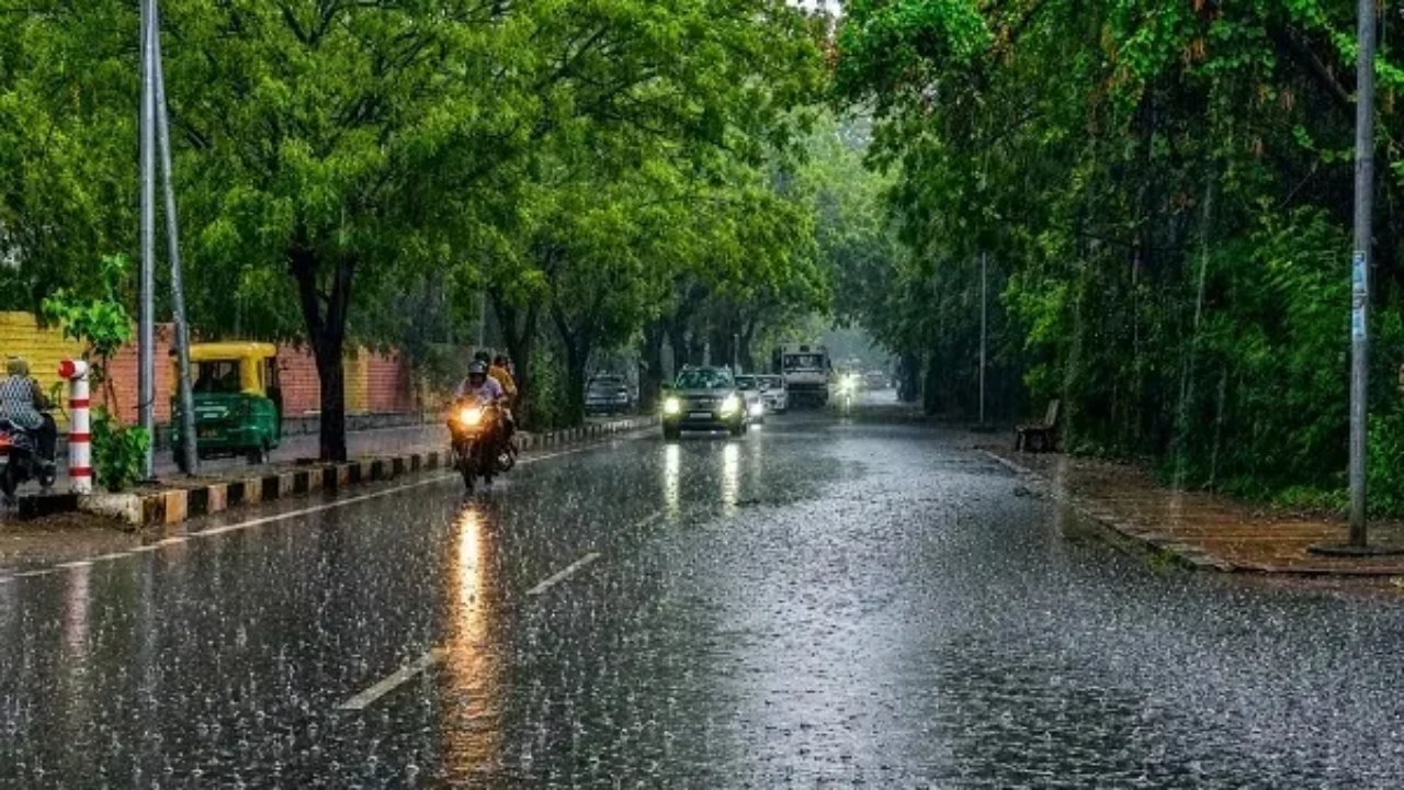 राजस्थान में 'अर्णब' और पश्चिमी विक्षोभ का असर: 29-30 अक्टूबर को बारिश का अलर्ट राजस्थान में 'अर्णब' और पश्चिमी विक्षोभ का असर: 29-30 अक्टूबर को बारिश का अलर्ट