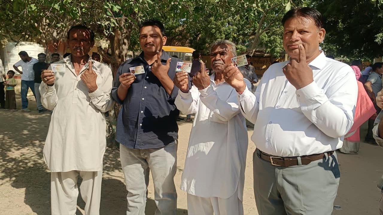 पाकिस्तान में वोट डाल चुके शख्स ने भारत में कैसे किया मतदान ? पाकिस्तान में वोट डाल चुके शख्स ने भारत में कैसे किया मतदान ?