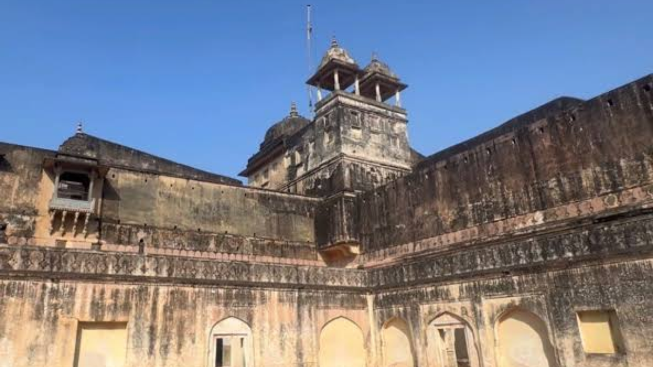 आमेर के मानसिंह महल में मिला 400 साल पुराना वर्षा जल संग्रहण टांका, पहली बार देख सकेंगे पर्यटक आमेर के मानसिंह महल में मिला 400 साल पुराना वर्षा जल संग्रहण टांका, पहली बार देख सकेंगे पर्यटक
