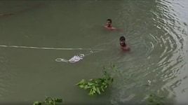 बेगूसराय में गंगा की सहायक ढाब नदी में पलटी नाव, 20 लोग थे सवार, 3 लापता