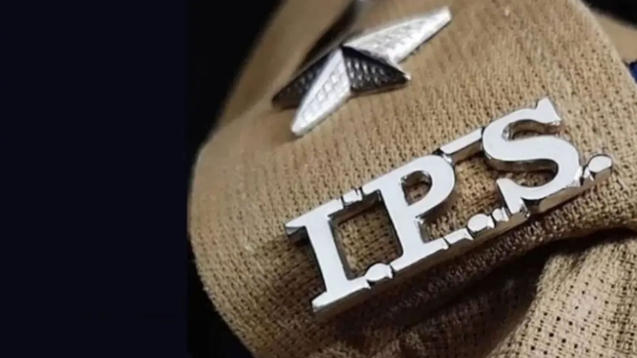 MP में 12 IPS अफसरों के ट्रांसफर: नर्मदापुरम, हरदा, बैतूल और अलीराजपुर को मिले नए SP, देखें किसे कहां मिली जिम्मेदारी MP में 12 IPS अफसरों के ट्रांसफर: नर्मदापुरम, हरदा, बैतूल और अलीराजपुर को मिले नए SP, देखें किसे कहां मिली जिम्मेदारी