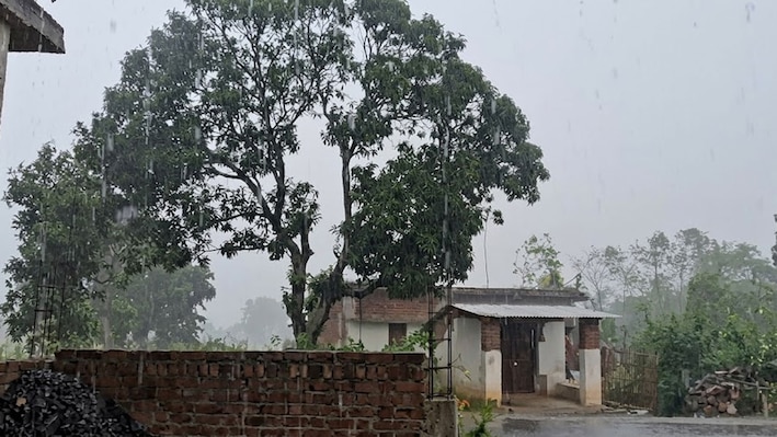 एमपी में 'अर्नब' का असर! 9 जिलों में अति भारी बारिश का ऑरेंज अलर्ट, 40 KM/h की रफ्तार से चलेंगी हवाएं