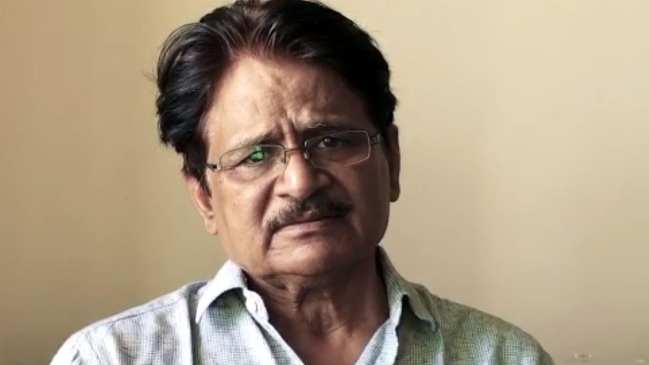 एक रात पहले आया हार्ट अटैक, अगले दिन शूट किया 'हुंकार का कोर्टरूम सीन, डायरेक्टर ने किया खुलासा एक रात पहले आया हार्ट अटैक, अगले दिन शूट किया 'हुंकार का कोर्टरूम सीन, डायरेक्टर ने किया खुलासा