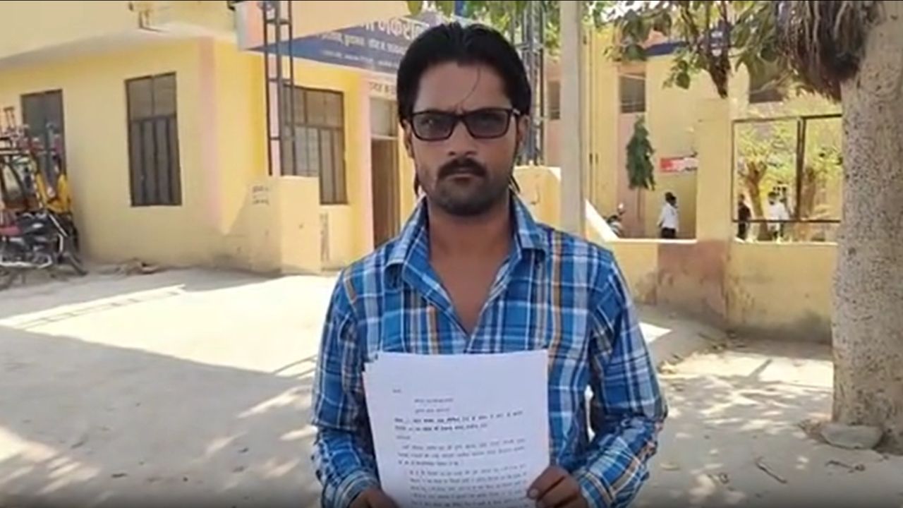 डीडवाना-कुचामन में खान विवाद ने पकड़ा तूल: सभापति और पुलिस पर लगे गंभीर आरोप डीडवाना-कुचामन में खान विवाद ने पकड़ा तूल: सभापति और पुलिस पर लगे गंभीर आरोप