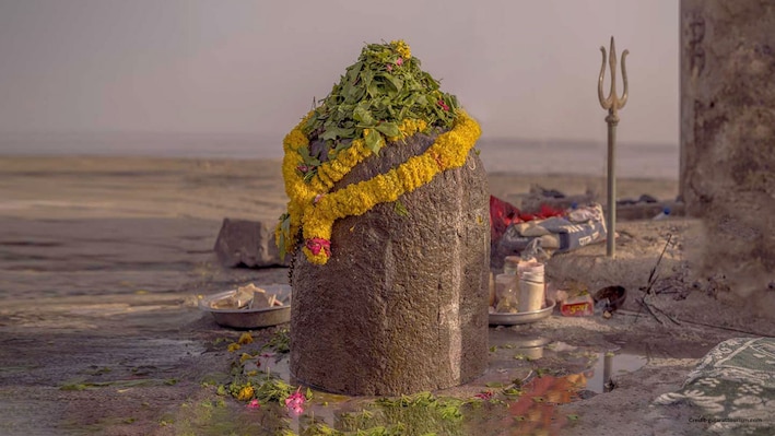 यहां समंदर निगल जाता है शिव मंदिर, पानी उतरने पर होते हैं भोलेनाथ के दर्शन, पांडवों से जुड़ा है रहस्य