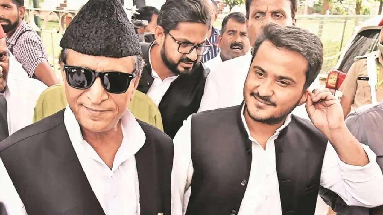 आजम-अब्दुल्ला की रिहाई का काउंटडाउन शुरू, पर जेल के गेट पर अटका ये एक पेंच, जानिए क्यों हो सकती है देरी? आजम-अब्दुल्ला की रिहाई का काउंटडाउन शुरू, पर जेल के गेट पर अटका ये एक पेंच, जानिए क्यों हो सकती है देरी?