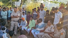 बांदीकुई में चुनाव परिणाम पर बवाल: महज 11 वोटों से हार के बाद हंगामा, पुनर्मतगणना की मांग पर धरने पर बैठे प्रत्याशी, विधायक भी मौके पर पहुंचे