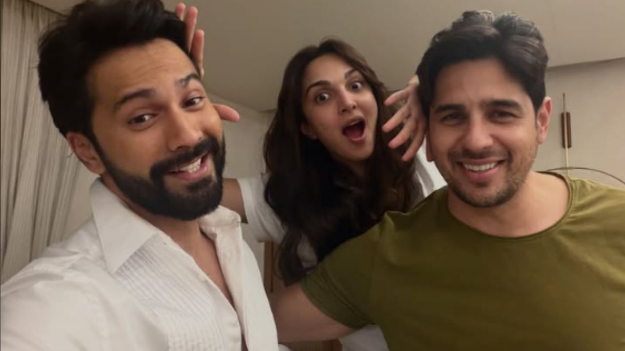 नोकझोंक जरूर थी, लेकिन... इंस्टाग्राम पर सिद्धार्थ की टांग खींचते दिखे वरुण धवन, कैप्शन ने खींचा फैंस का ध्यान नोकझोंक जरूर थी, लेकिन... इंस्टाग्राम पर सिद्धार्थ की टांग खींचते दिखे वरुण धवन, कैप्शन ने खींचा फैंस का ध्यान