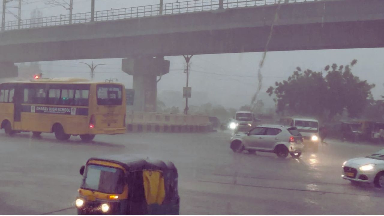 राजस्थान में बदला मौसम का मिजाज: दौसा में सबसे ज्यादा 25 मिमी बारिश, अगले एक हफ्ते शुष्क रहेगा मौसम राजस्थान में बदला मौसम का मिजाज: दौसा में सबसे ज्यादा 25 मिमी बारिश, अगले एक हफ्ते शुष्क रहेगा मौसम