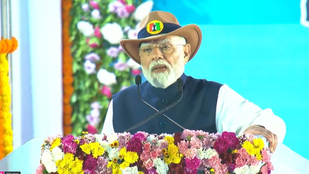 सरदार पटेल के बिना आज के भारत की कल्पना करना मुश्किल है... एकता दिवस परेड में बोले पीएम मोदी सरदार पटेल के बिना आज के भारत की कल्पना करना मुश्किल है... एकता दिवस परेड में बोले पीएम मोदी